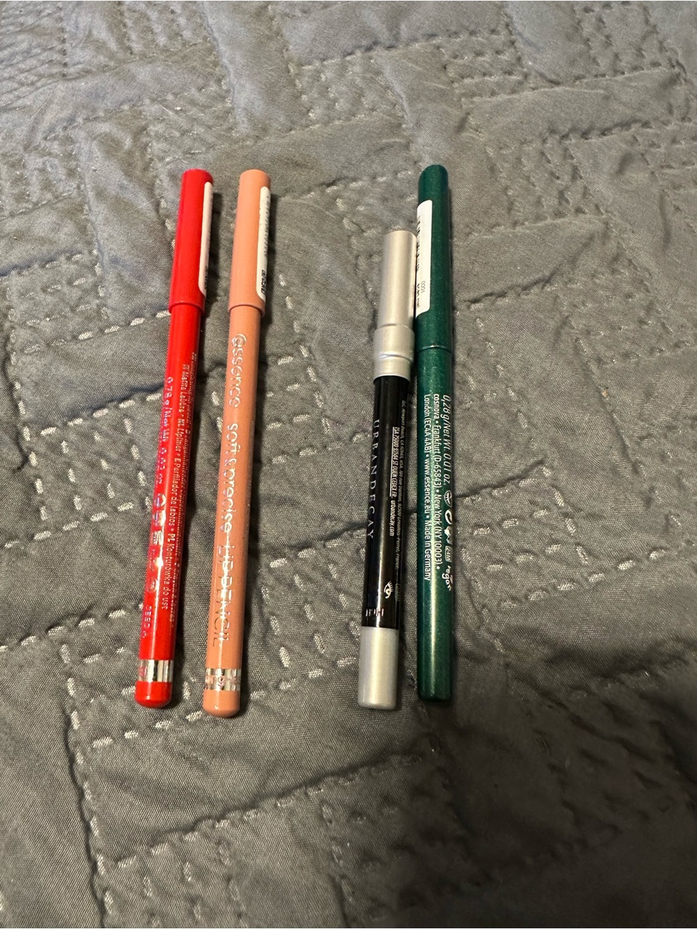 Lip/ eye pencil bundle